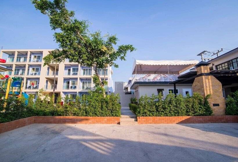 هتل Surf & Sand Resort