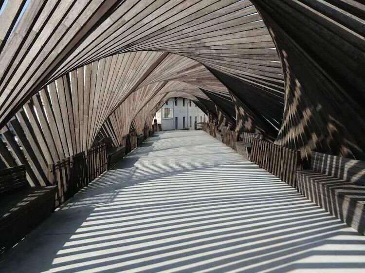 Отель The International Cultural And Creative Bamboo Village