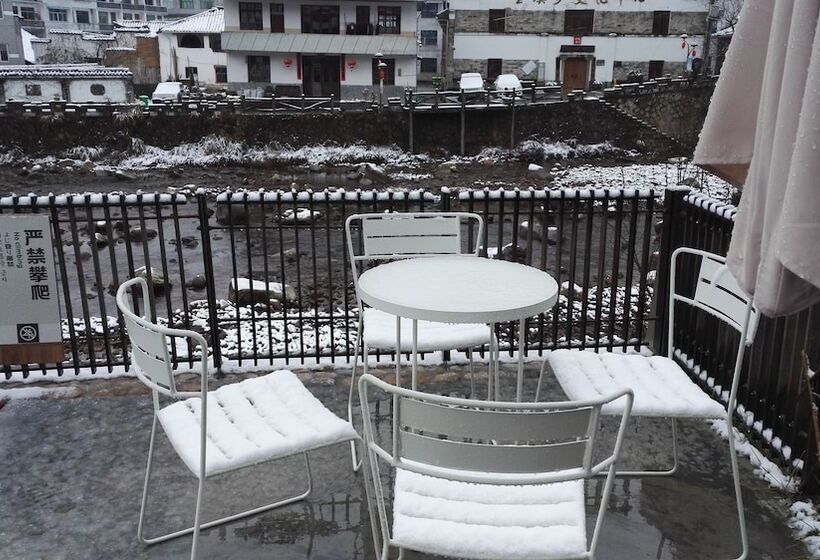 Отель The International Cultural And Creative Bamboo Village