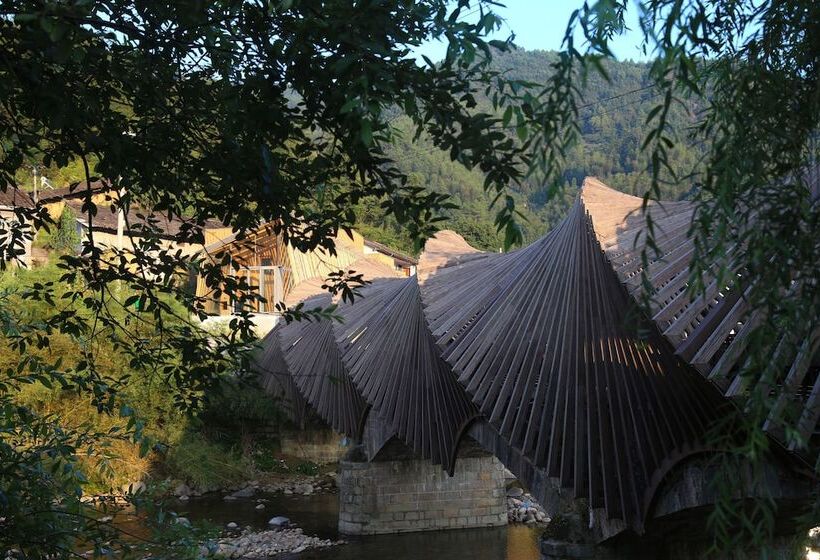 Отель The International Cultural And Creative Bamboo Village