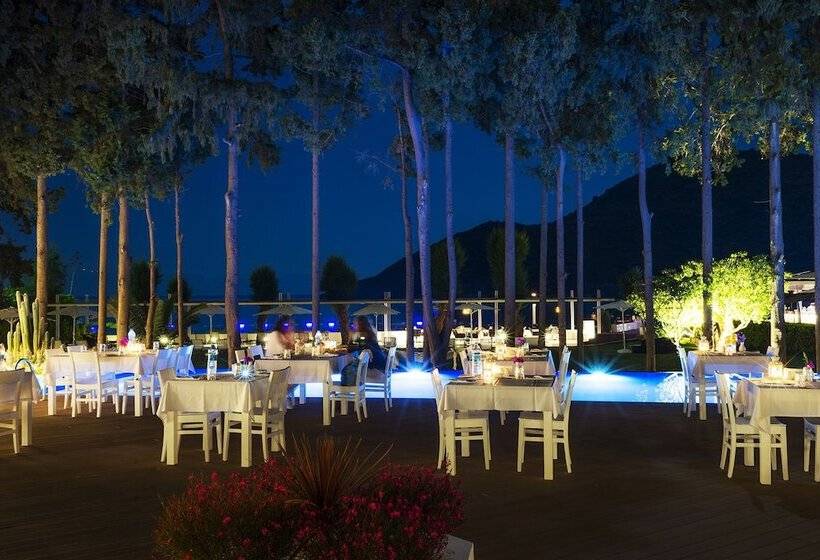 Liv Hotel By Bellazure