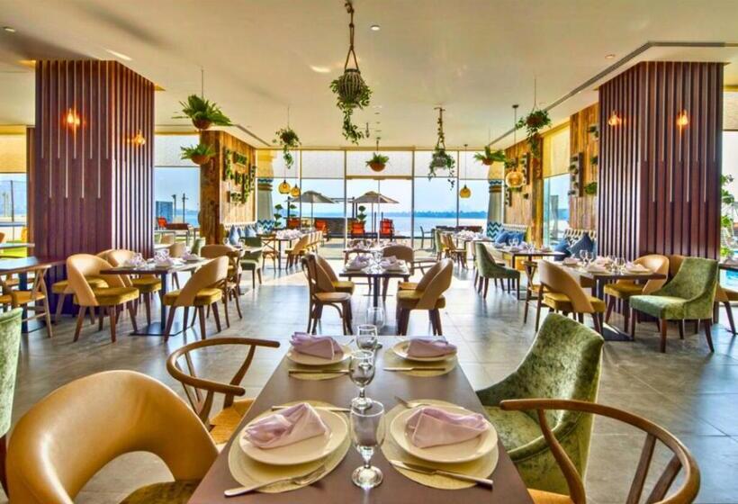 Royal Central Hotel And Resort The Palm