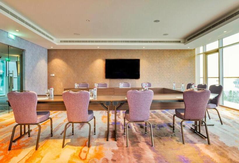 Royal Central Hotel And Resort The Palm