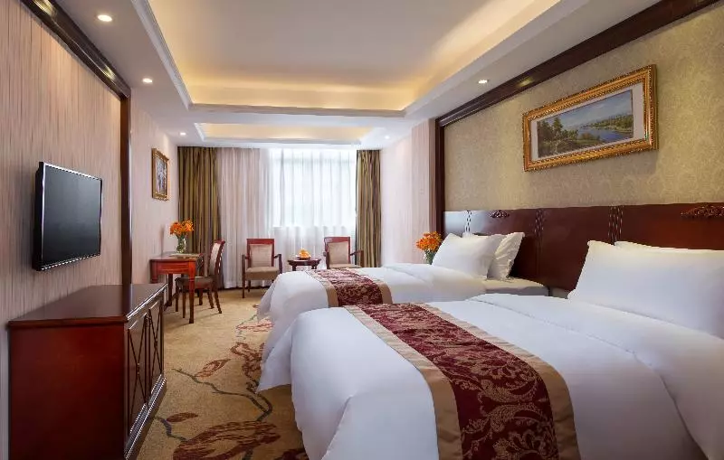 ホテル Vienna 3 Best Shenzhenguanlan Tangren Street