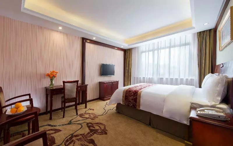 ホテル Vienna 3 Best Shenzhenguanlan Tangren Street
