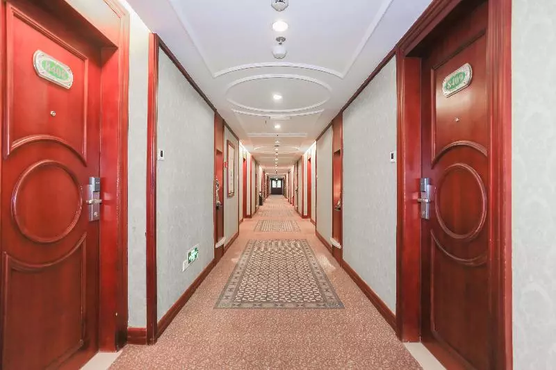 ホテル Vienna 3 Best Shenzhenguanlan Tangren Street