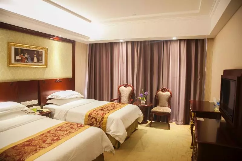 ホテル Vienna 3 Best Shenzhenguanlan Tangren Street