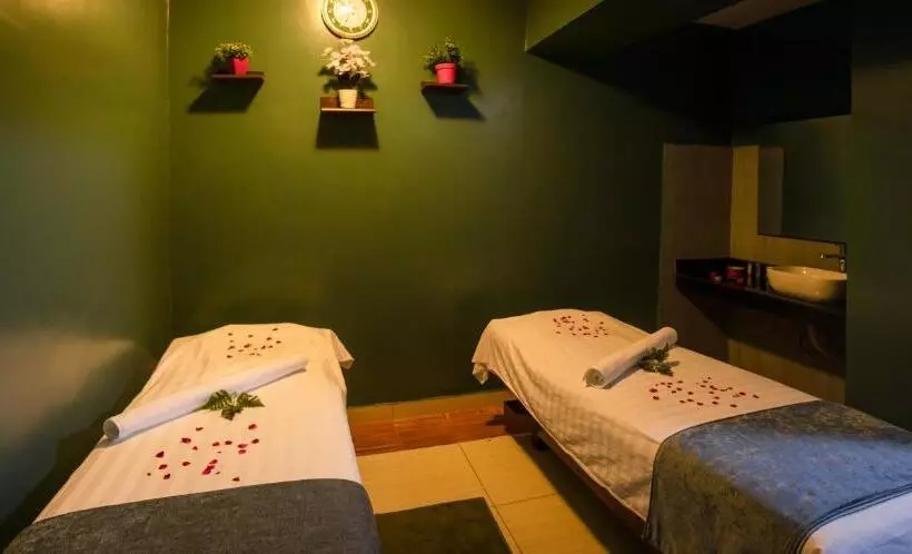 Highlands Suites