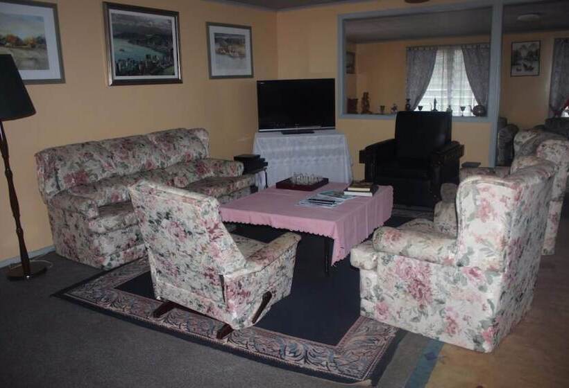 호텔 Aniva's Place