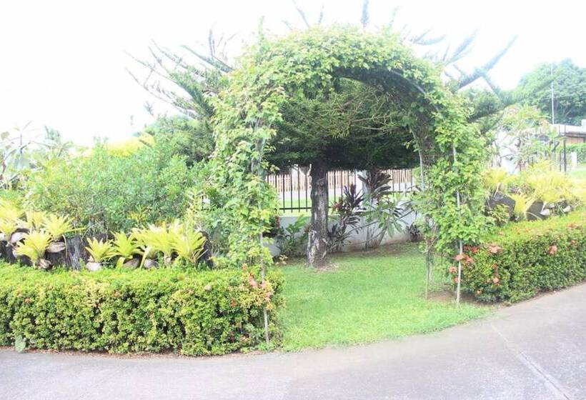 호텔 Aniva's Place