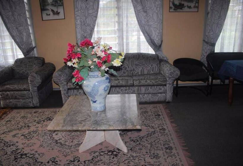 호텔 Aniva's Place