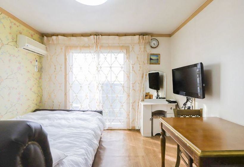 Beach Gallery Pension