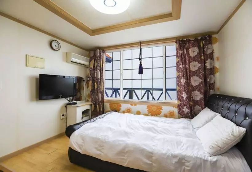 Beach Gallery Pension