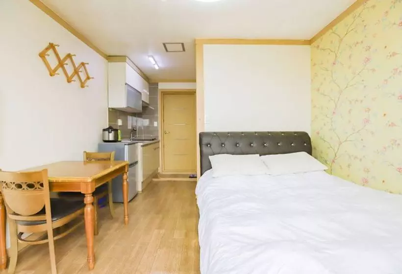 Beach Gallery Pension