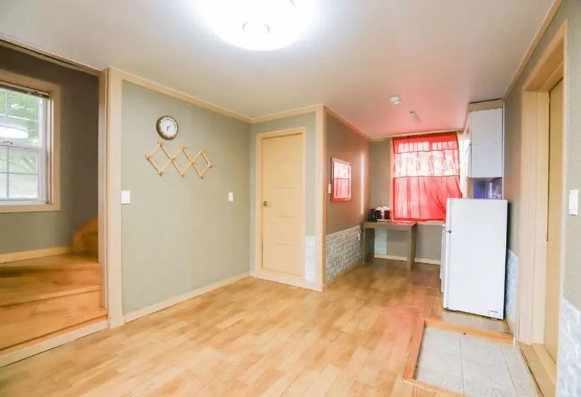 Beach Gallery Pension