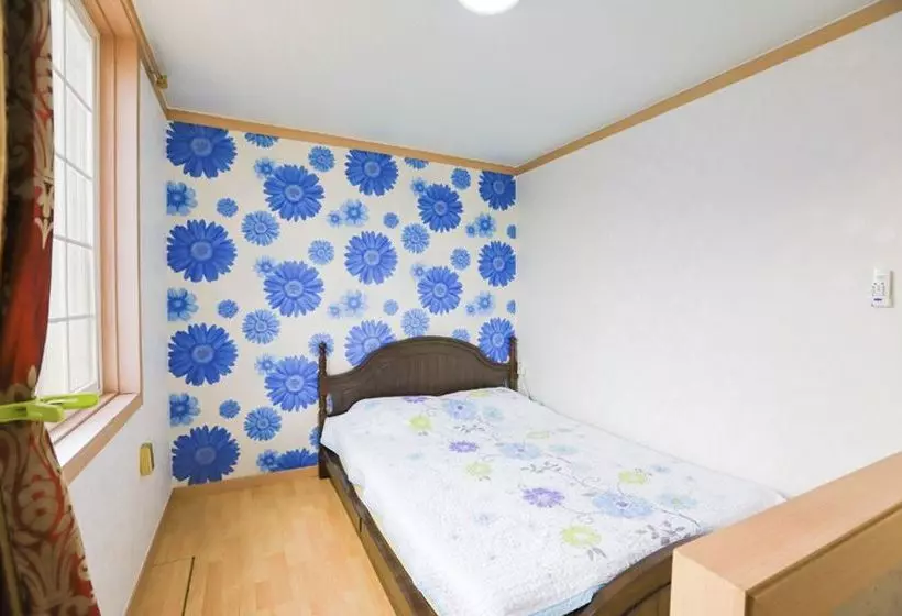 Beach Gallery Pension