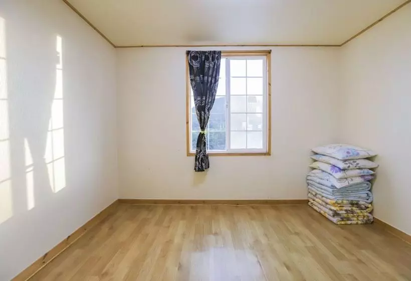 Beach Gallery Pension