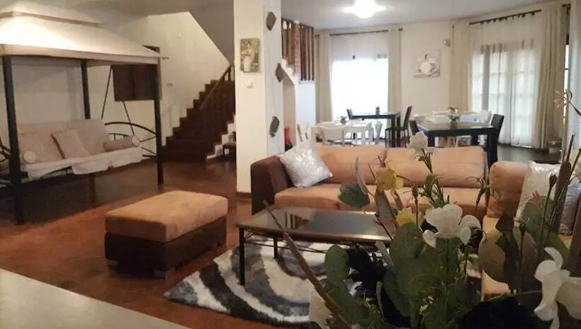 ホテル Gardens Lodge
