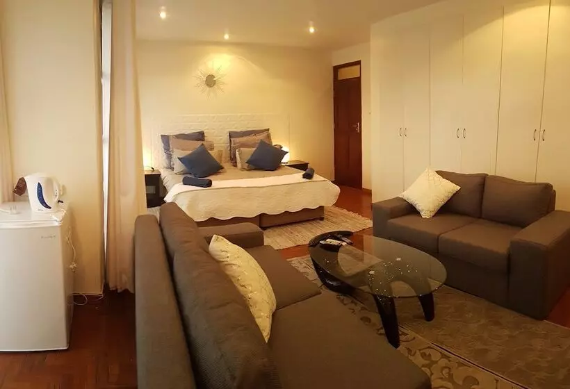 ホテル Gardens Lodge