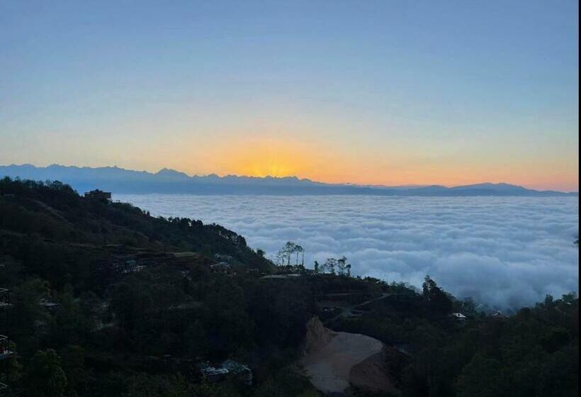 هتل Nagarkot Holiday Inn