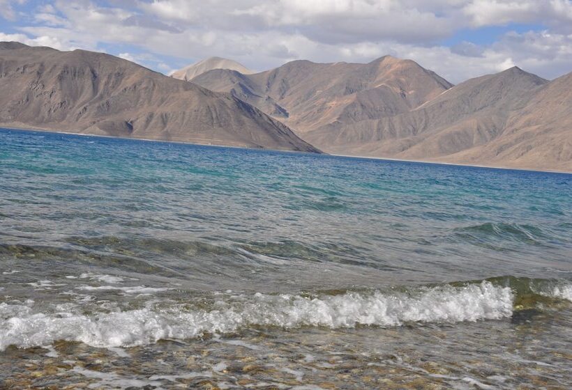 فندق Pangong Holiday Cottages