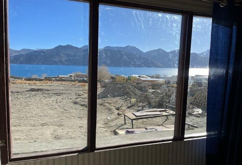 فندق Pangong Holiday Cottages
