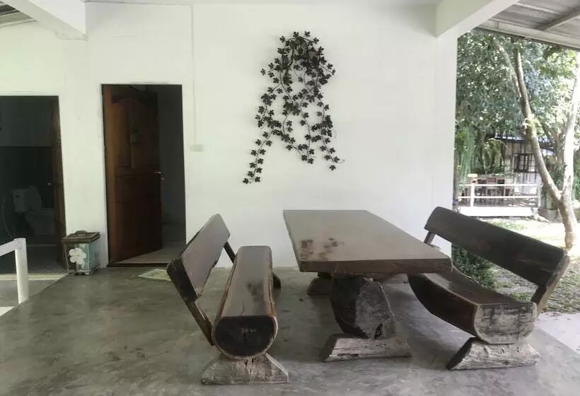 Hotelli Paramer Resort Suanphung