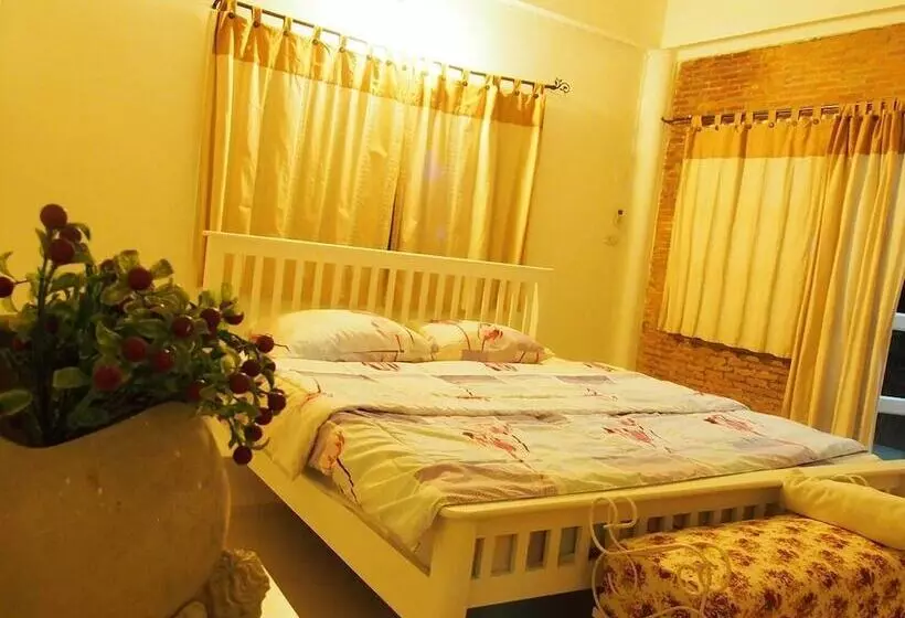 Hotelli Paramer Resort Suanphung