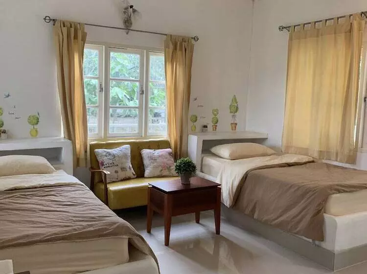 Hotelli Paramer Resort Suanphung