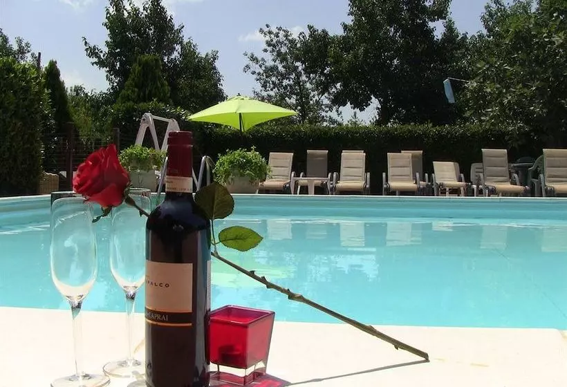 Hotelli Podere Bello