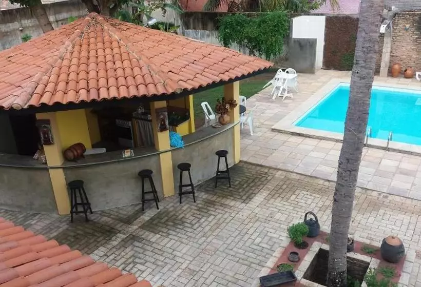 Hotelli Pousada Dos Cajueiros