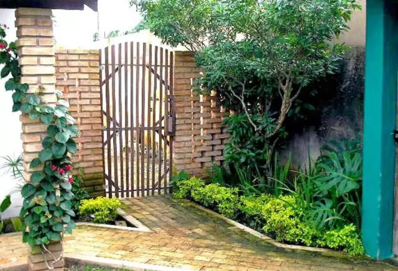 Hotelli Pousada Dos Cajueiros
