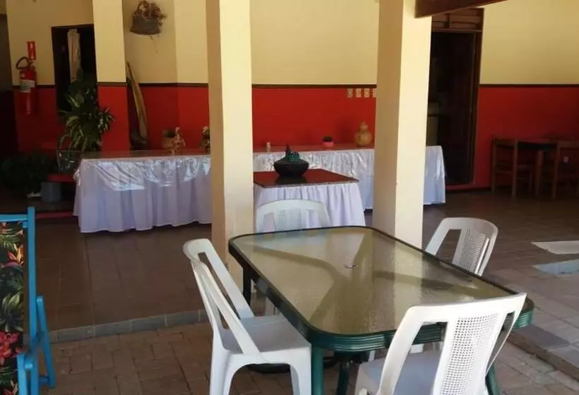 Hotelli Pousada Dos Cajueiros