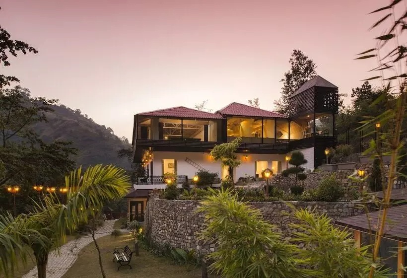 Hotelli Shaantam Resorts & Spa