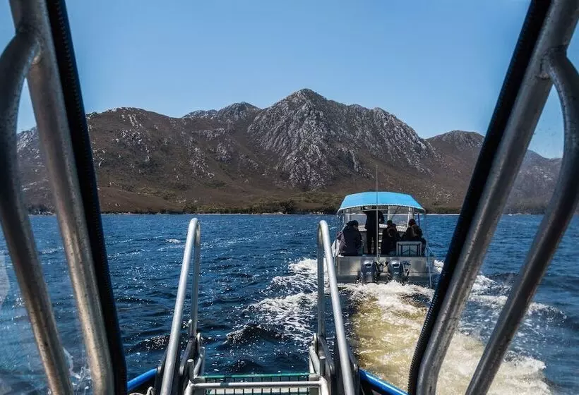 Hotelli Southwest Wilderness Camp   Tasmania