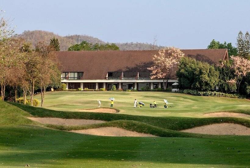 בית מלון כפרי The Royal Chiang Mai Golf Resort