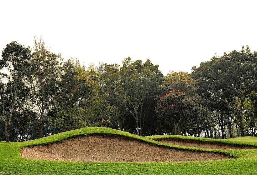 בית מלון כפרי The Royal Chiang Mai Golf Resort