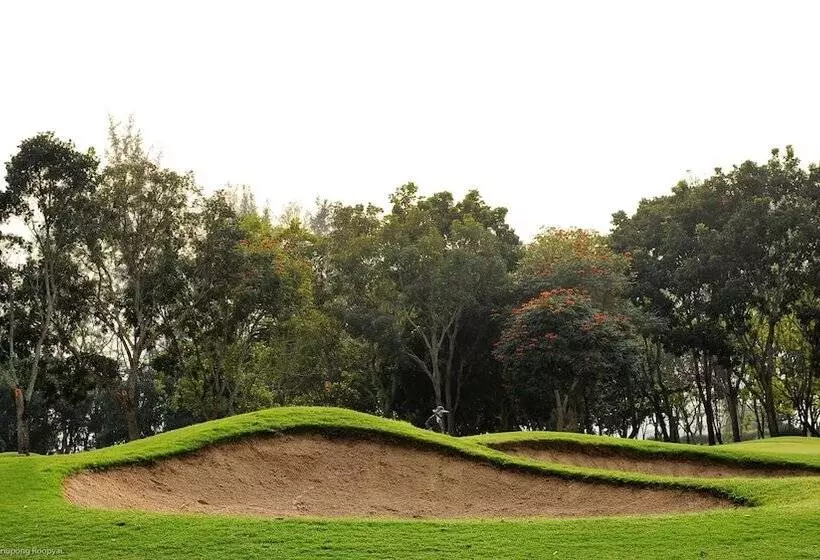 Hotelli The Royal Chiang Mai Golf Resort
