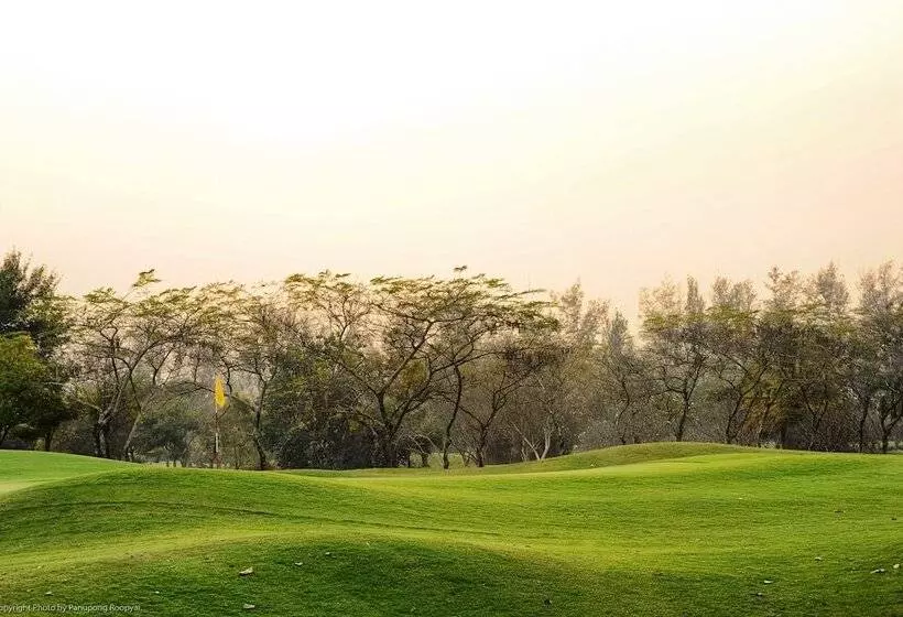 Hotelli The Royal Chiang Mai Golf Resort