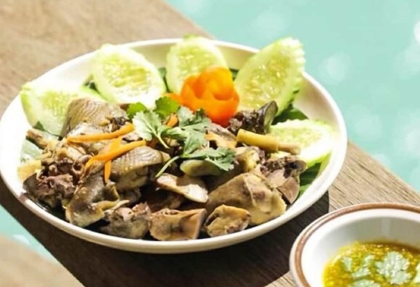 Отель Vanvisa At The Falls