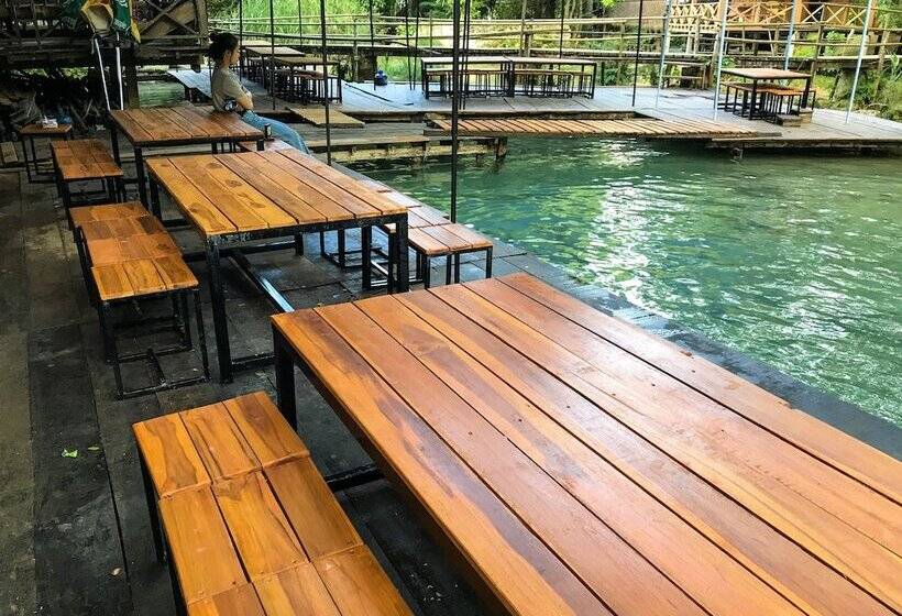 Отель Vanvisa At The Falls