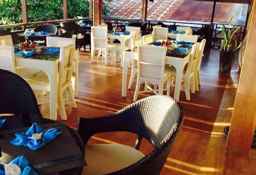 Neptune Diving Resort Moalboal