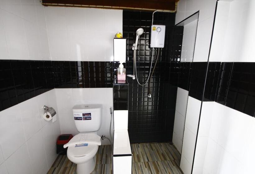 펜션 Baanchansamut Homestay