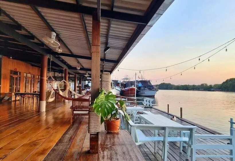 ペンション Baanchansamut Homestay