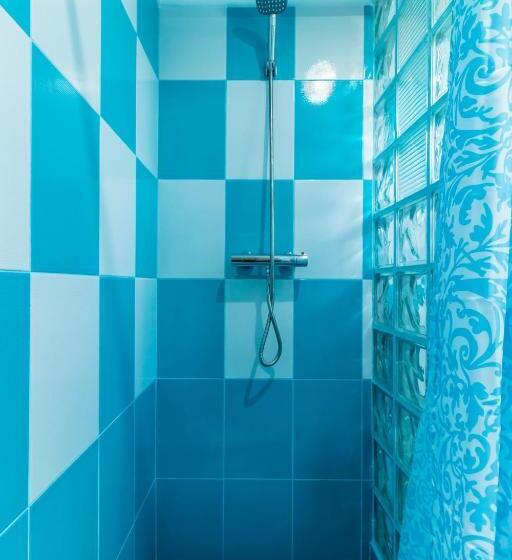 پانسیون Casa Dinii