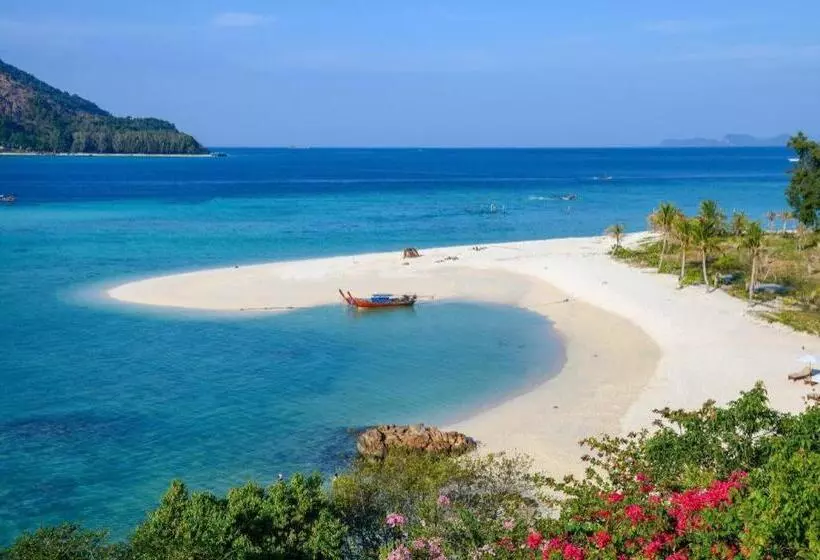 پانسیون Decho Beach Resort