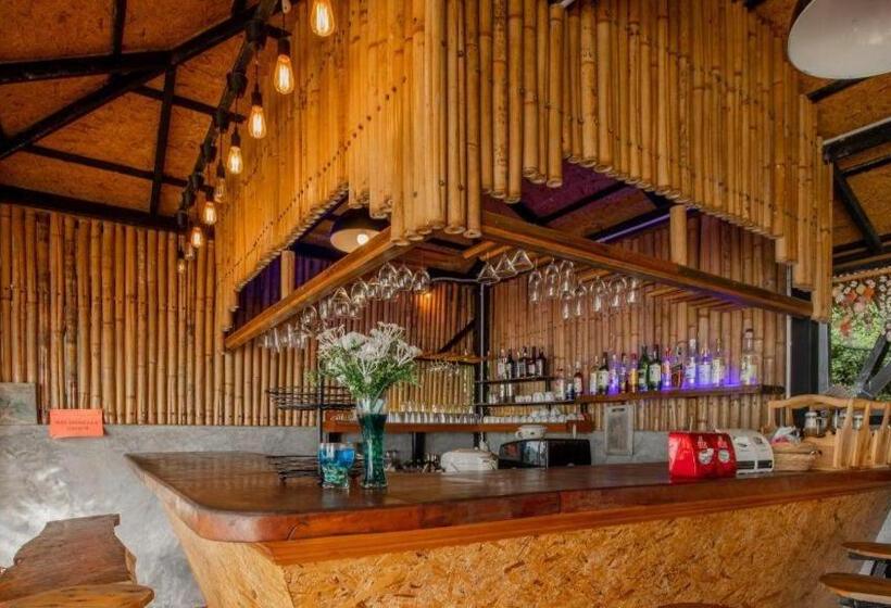 پانسیون Decho Beach Resort