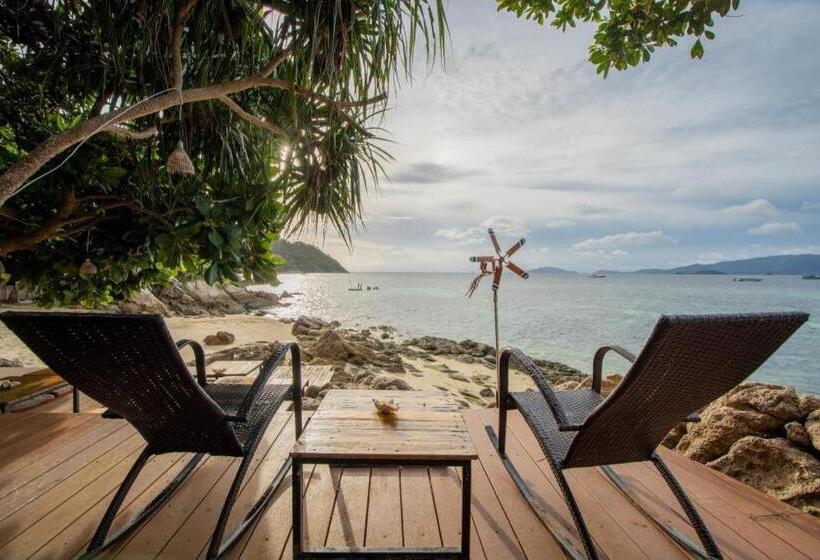 پانسیون Decho Beach Resort