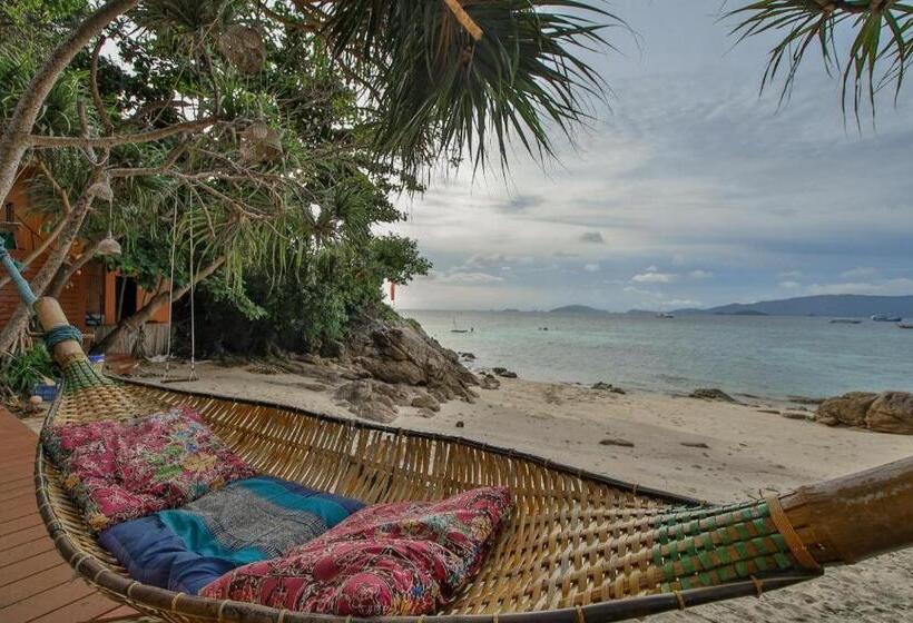 پانسیون Decho Beach Resort