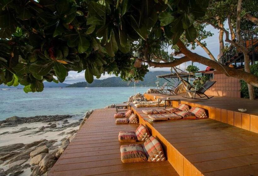 پانسیون Decho Beach Resort